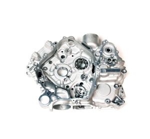 LEFT CRANKCASE KIT (pasuje pouze s novým krytem regulátoru tlaku - E01-G104000-000-02)