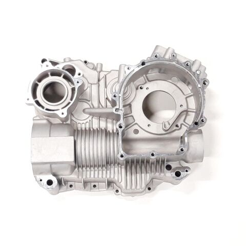 RIGHT CRANKCASE